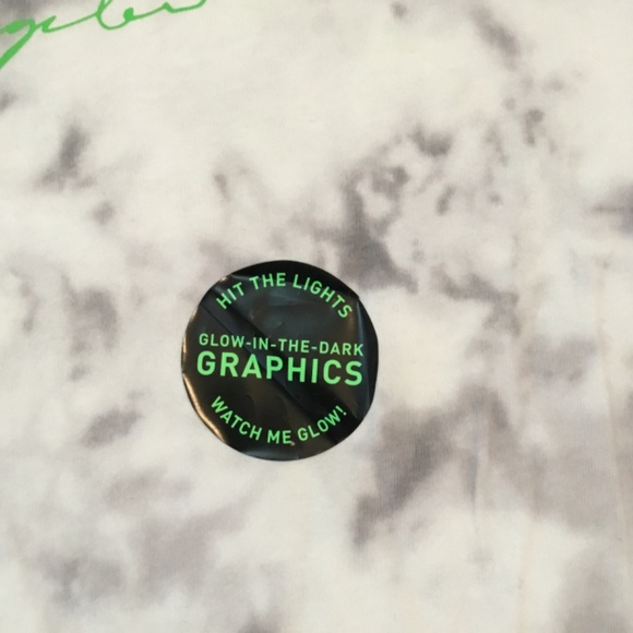 Brand new Hollister t shirt men’s medium - Picture 2 of 3